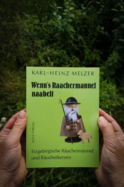 Wenn's Raachermannel naabelt — Erzgebirgische Räuchermännel und Räucherkerzen